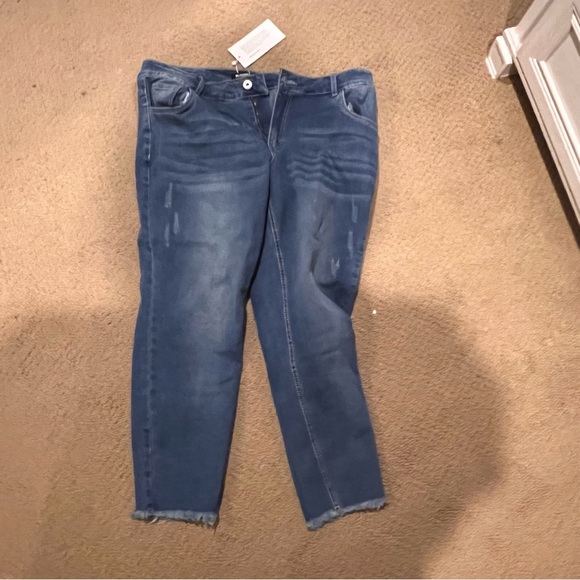 BNWT stretchy raw edge hem skinny jeans - Picture 5 of 8